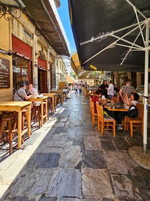Apartmán Plaka Rafaela Elegant Urban Retreat In Athens Historic Heart Exteriér fotografie